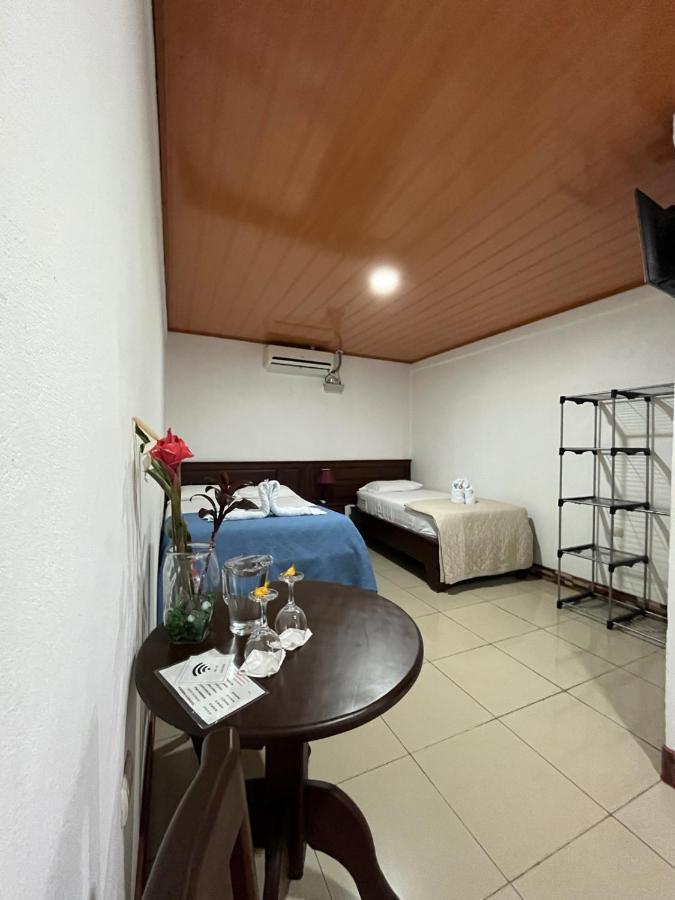 Aparthotel La Pina, Rio Celeste Extérieur photo