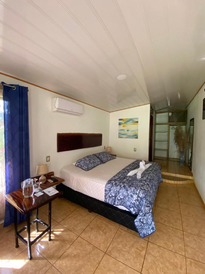 Aparthotel La Pina, Rio Celeste Extérieur photo
